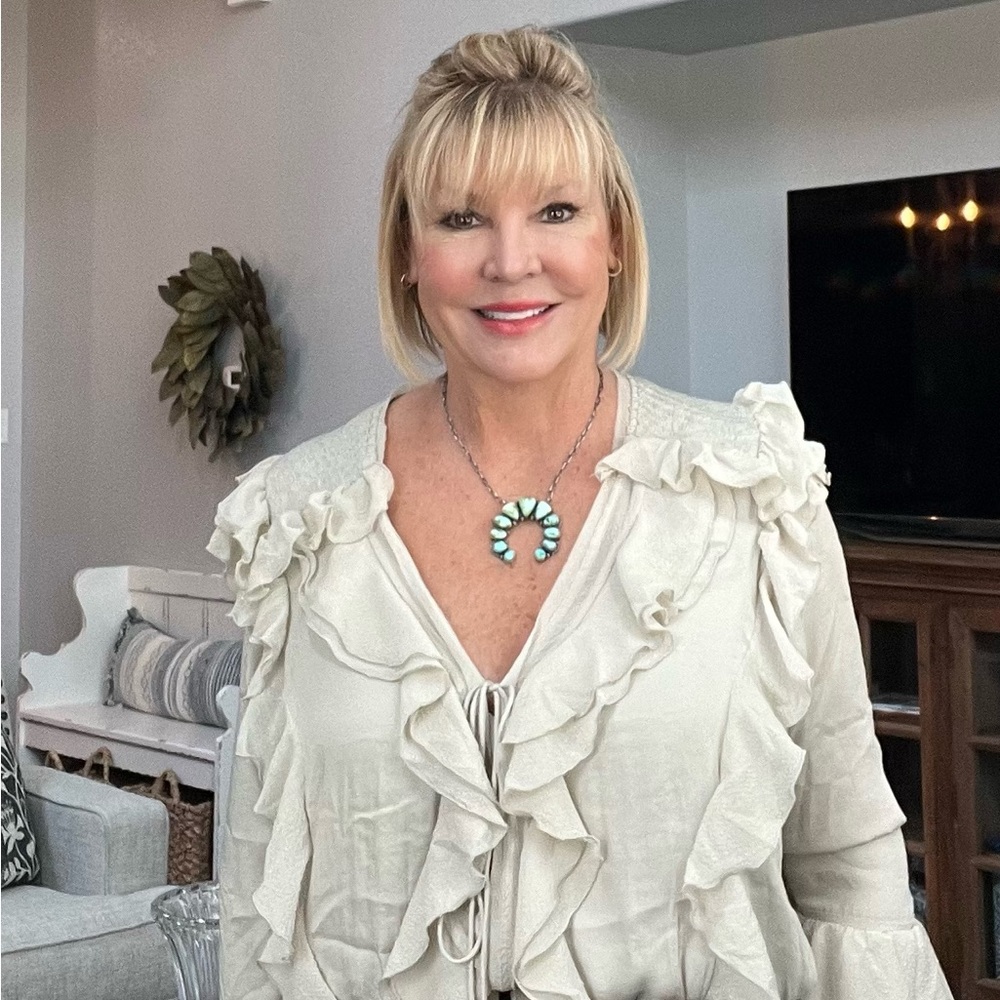 Meet your Posher, Nancy